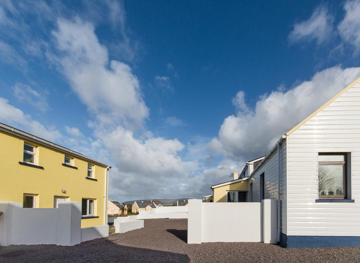 Large House With Adjoining Cottage Close To An Coireán Exterior foto